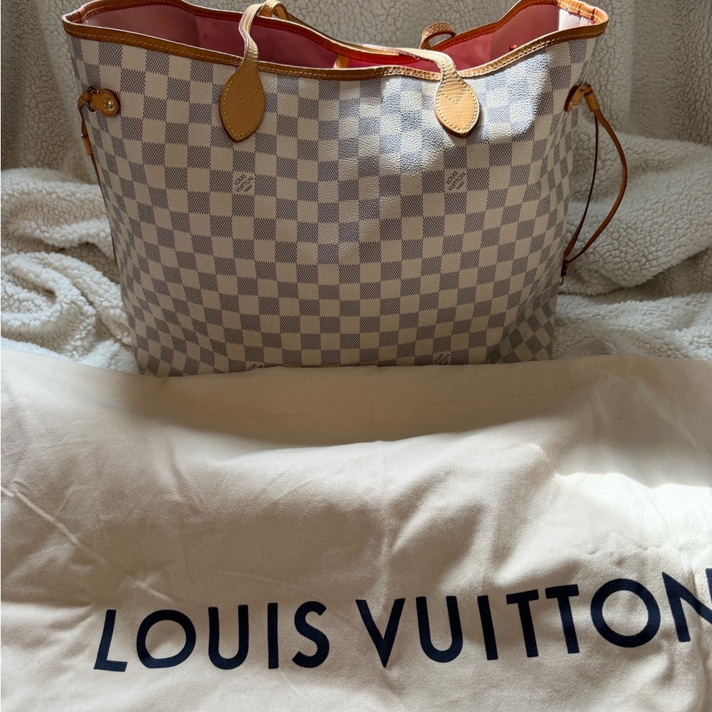 Louis Vuitton Neverfull Tote - White and Tan